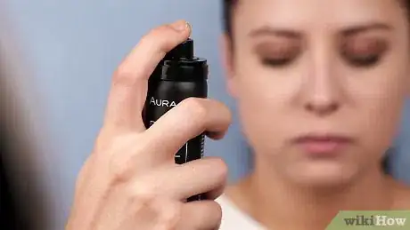 Image intitulée Use Makeup Setting Spray Step 11