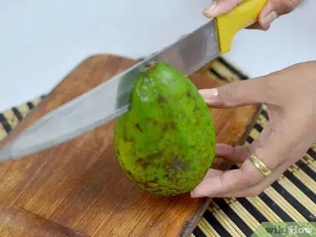 Image intitulée Peel an Avocado Step 3Bullet2