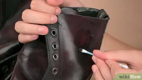 Image intitulée Clean Leather Shoes Step 12