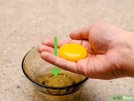 Image intitulée Separate an Egg Step 5