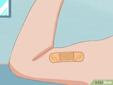 Image intitulée Apply Different Types of Bandages Step 17