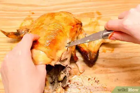 Image intitulée Carve a Chicken Step 8