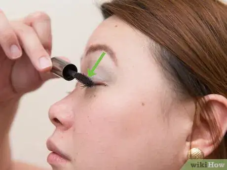 Image intitulée Get Thicker Lashes Step 11