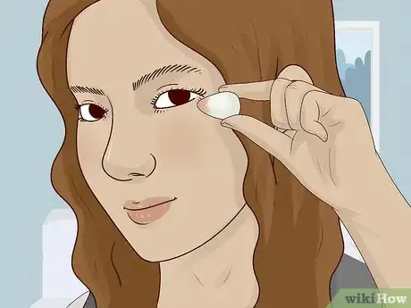 Image intitulée Use a Beauty Blender Step 16