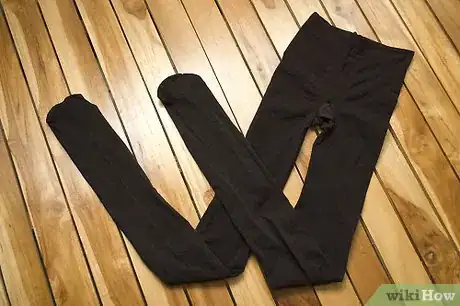 Image intitulée Make Leggings from Tights Step 1