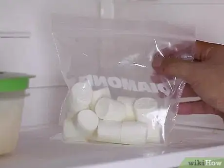 Image intitulée Keep an Opened Bag of Marshmallows Fresh Step 7