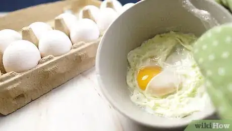 Image intitulée Hardboil Eggs in a Microwave Step 7