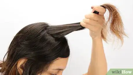 Image intitulée Tease Your Hair Step 6