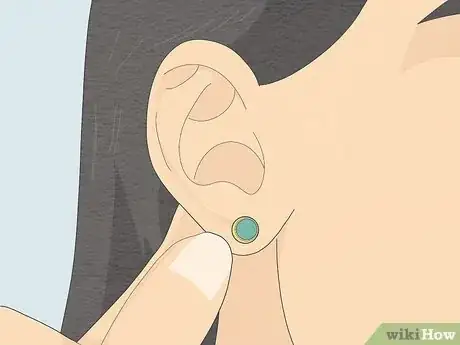 Image intitulée Clean Your Ear Piercing Step 7