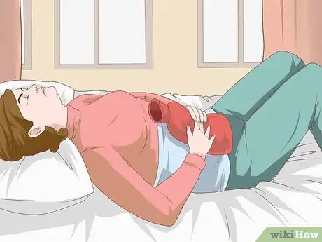 Image intitulée Sleep when on Your Period Step 3