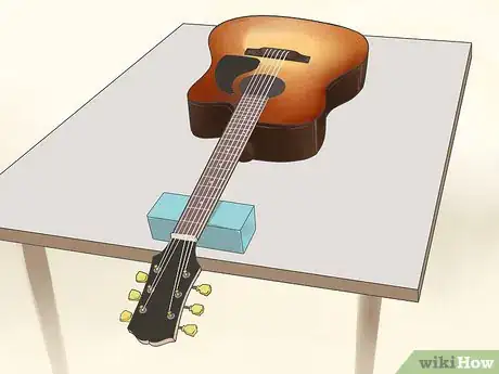 Image intitulée Clean Guitar Strings Step 1
