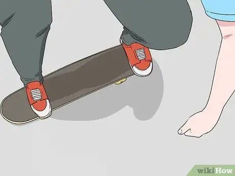 Image intitulée Stop a Skateboard Step 11