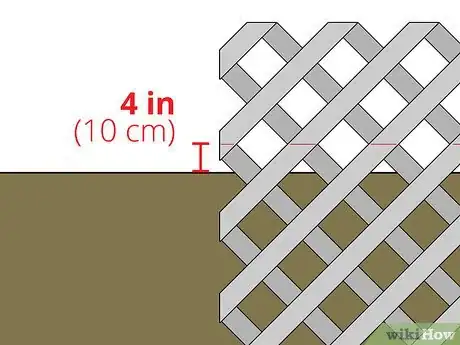 Image intitulée Cut Plastic Lattice Step 9