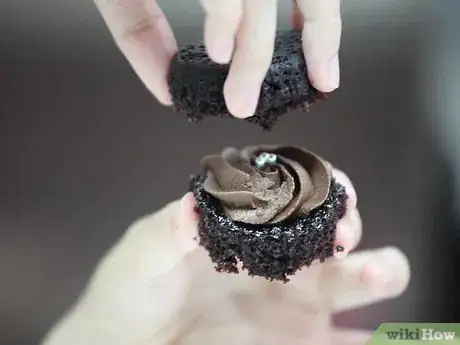 Image intitulée Eat a Cupcake Step 3