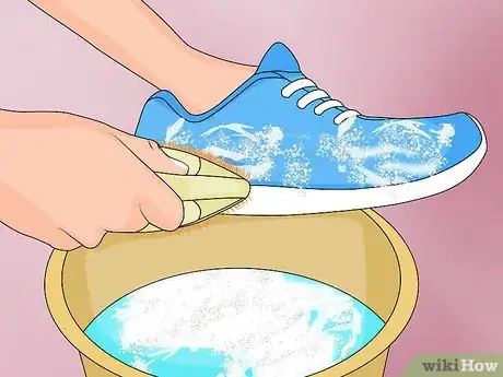 Image intitulée Disinfect Used Shoes Step 3