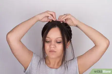 Image intitulée Milkmaid Braid Your Hair Step 10