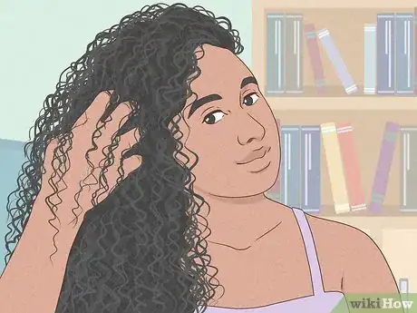 Image intitulée Define Curly Hair Step 15