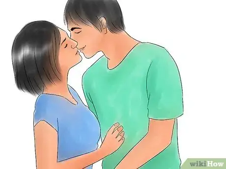 Image intitulée Make Out with Your Boyfriend and Have Him Love It Step 5