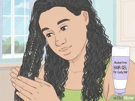 Image intitulée Define Curly Hair Step 12