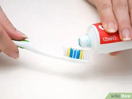 Image intitulée Remove Nail Polish Stains from Your Finger Nails Step 3
