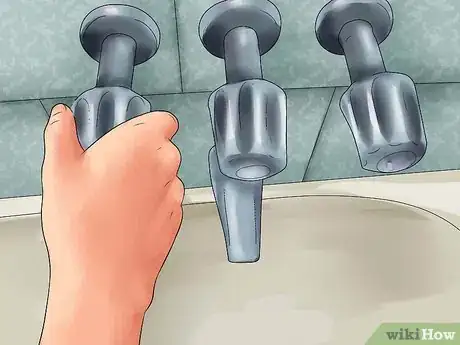 Image intitulée Change a Bathtub Faucet Step 3