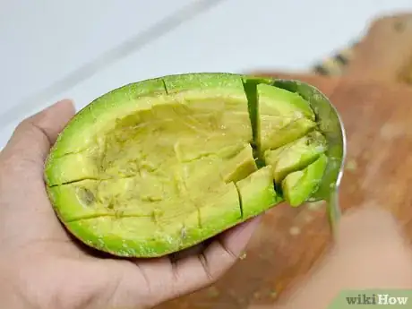 Image intitulée Peel an Avocado Step 15