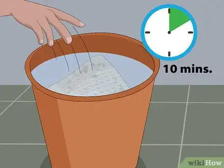 Image intitulée Clean a Humidifier Filter Step 12