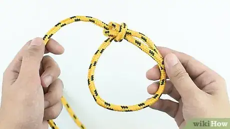 Image intitulée Tie a Bowline Knot Step 1