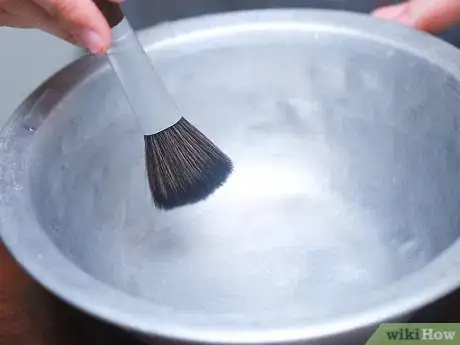 Image intitulée Clean Makeup Brushes Step 26