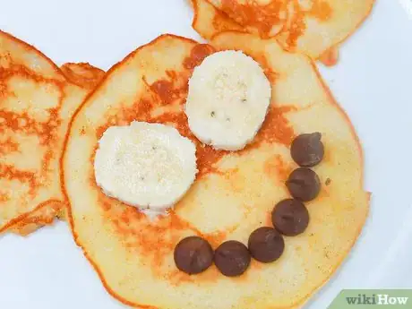 Image intitulée Make a Mickey Mouse Pancake Step 10