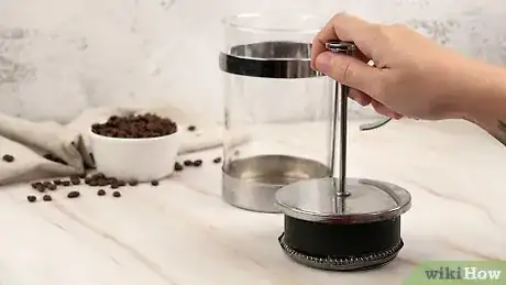 Image intitulée Make Espresso Beverages With a French Press Step 2