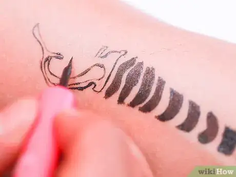 Image intitulée Make a Temporary Tattoo With Eyeliner Step 12