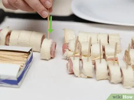 Image intitulée Make Pinwheel Sandwiches Step 12