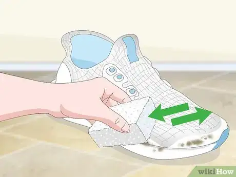 Image intitulée Protect White Shoes Step 5