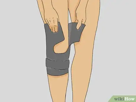 Image intitulée Wear a Knee Brace Step 7