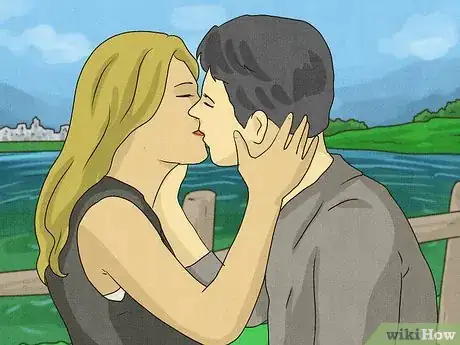 Image intitulée Kiss Someone You Love Step 8