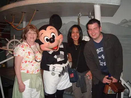 Image intitulée Mickey with some New Friends!