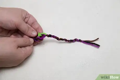 Image intitulée Make Bracelets out of Thread Step 8