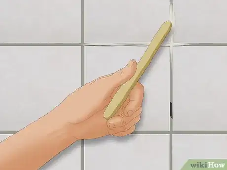 Image intitulée Whiten Grout Step 10