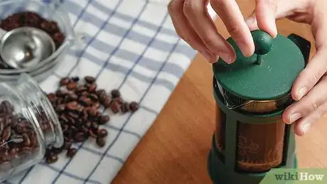 Image intitulée Make Coffee With a Coffee Press Step 9