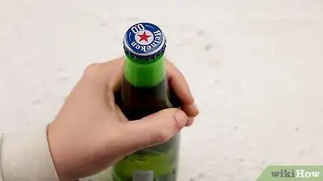 Image intitulée Open a Beer Bottle with a Key Step 9