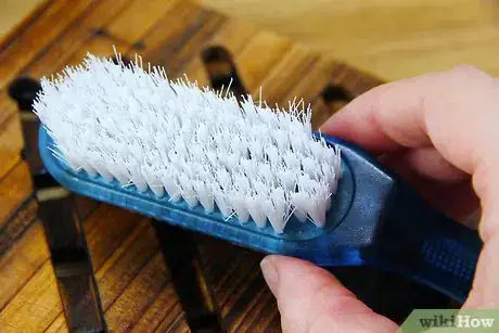 Image intitulée Clean Under Your Fingernails Step 6