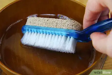 Image intitulée Clean Under Your Fingernails Step 8