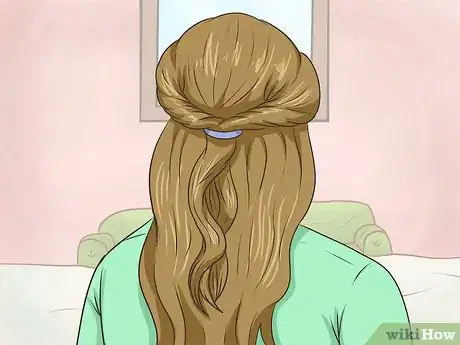 Image intitulée Do Half Up Half Down Hairstyles Step 5