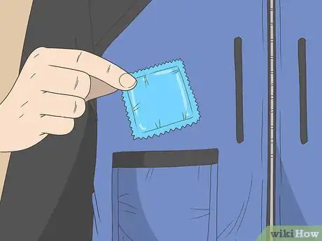 Image intitulée Hide a Condom Step 2