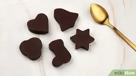 Image intitulée Make Chocolate Shapes Step 6