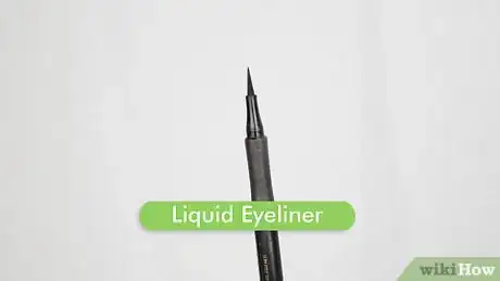 Image intitulée Apply Pencil Eyeliner Step 1