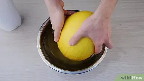Image intitulée Cut a Honeydew Melon Step 1