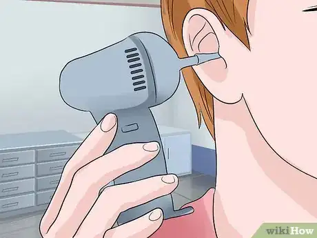Image intitulée Remove Ear Wax Plugs Step 8