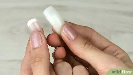 Image intitulée Make Fake Nails Stay on Longer Step 4